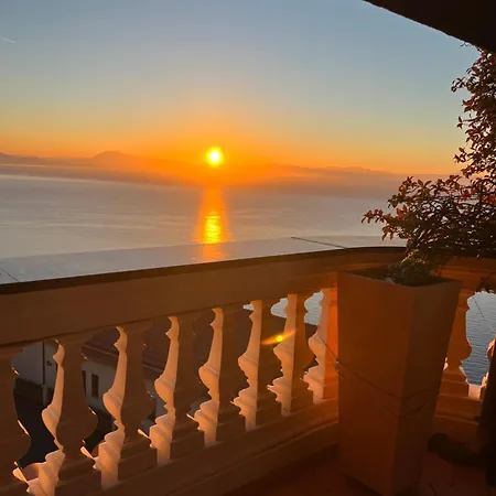 Il Pavone Bed and breakfast 4*