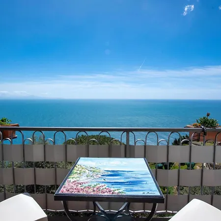 Il Pavone コンカ・デイ・マリーニ