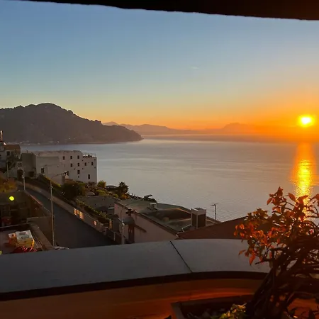 ベッド・アンド・ブレックファスト Il Pavone 4*