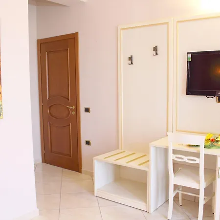 Il Pavone 4* コンカ・デイ・マリーニ