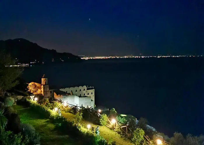 Oda ve Kahvaltı Il Pavone 4*